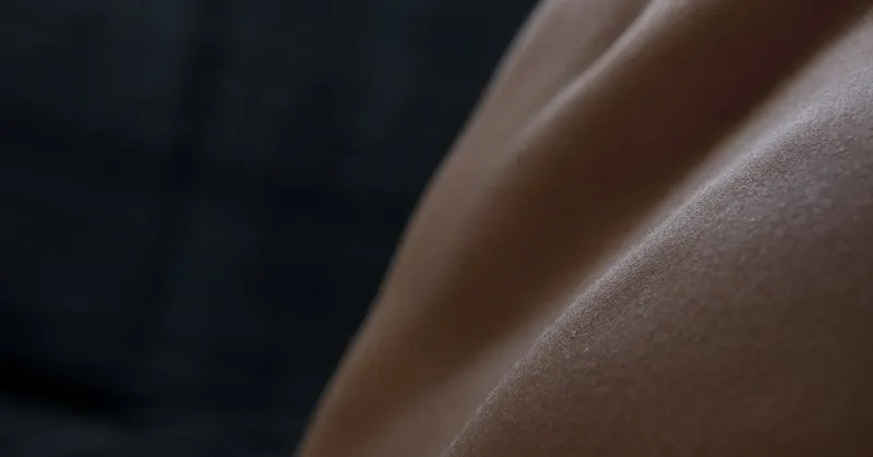 Body, photograph 5